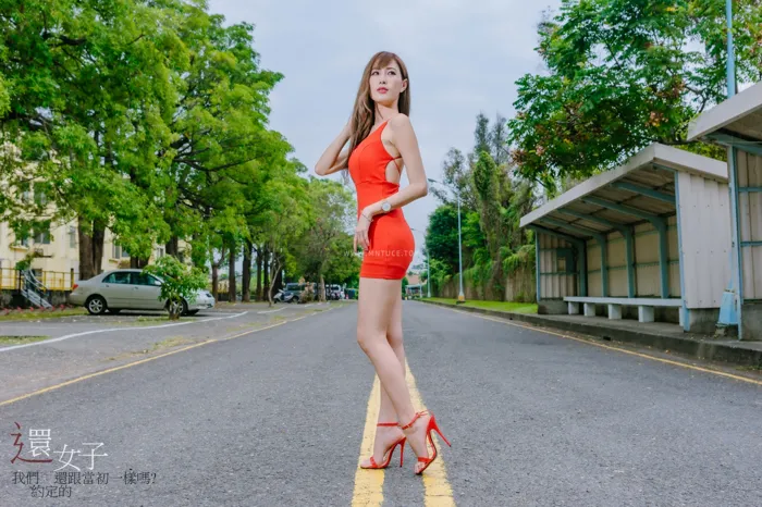 [街拍丝足] NO.047 艾比 紅連衣短裙 高跟美腿外拍 #街拍丝足、美足#[115P]-100