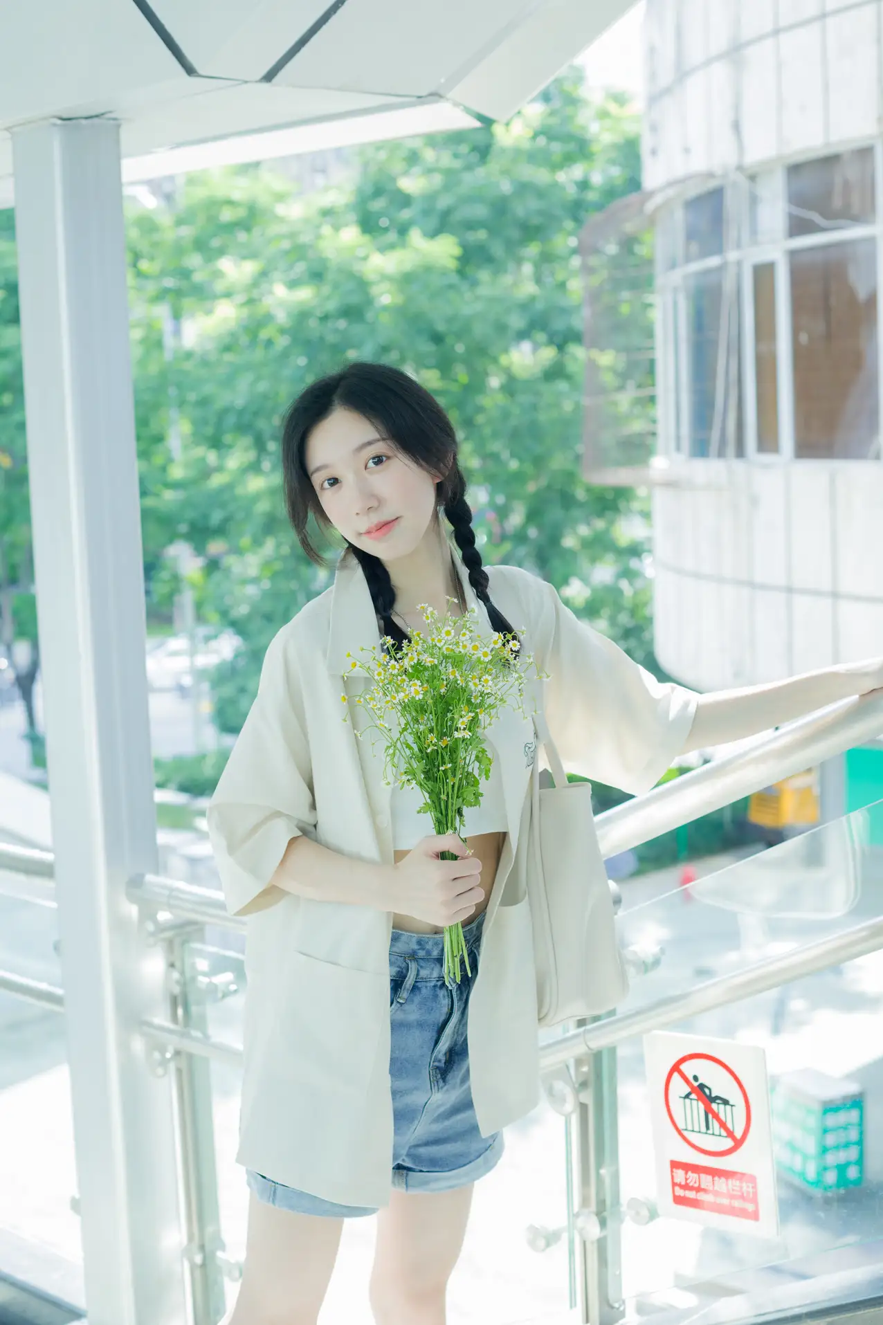 [艺图语] 2022.08.22 Vol.1761-037