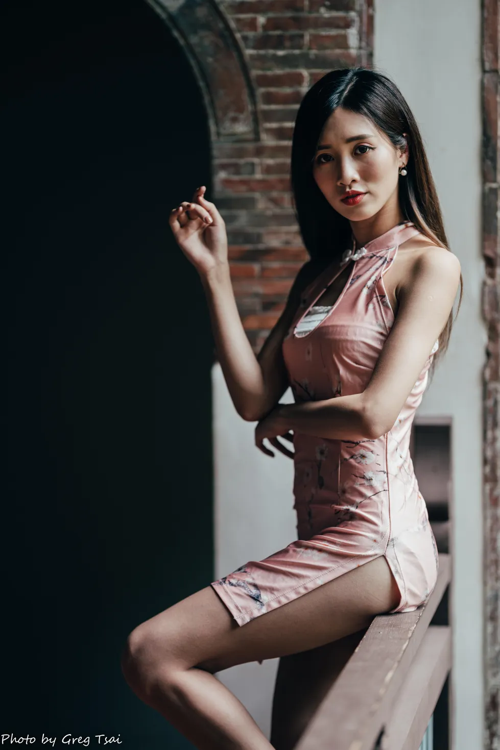 [街拍丝足] NO.138 张筠 粉色短旗袍丝袜高跟美腿 #街拍丝足、美足#[36P]-008