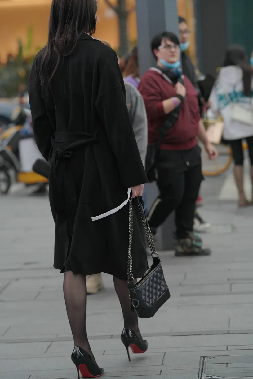 [街拍丝足] NO.160 黑丝大长腿 #街拍丝足、美足#[201P]-093
