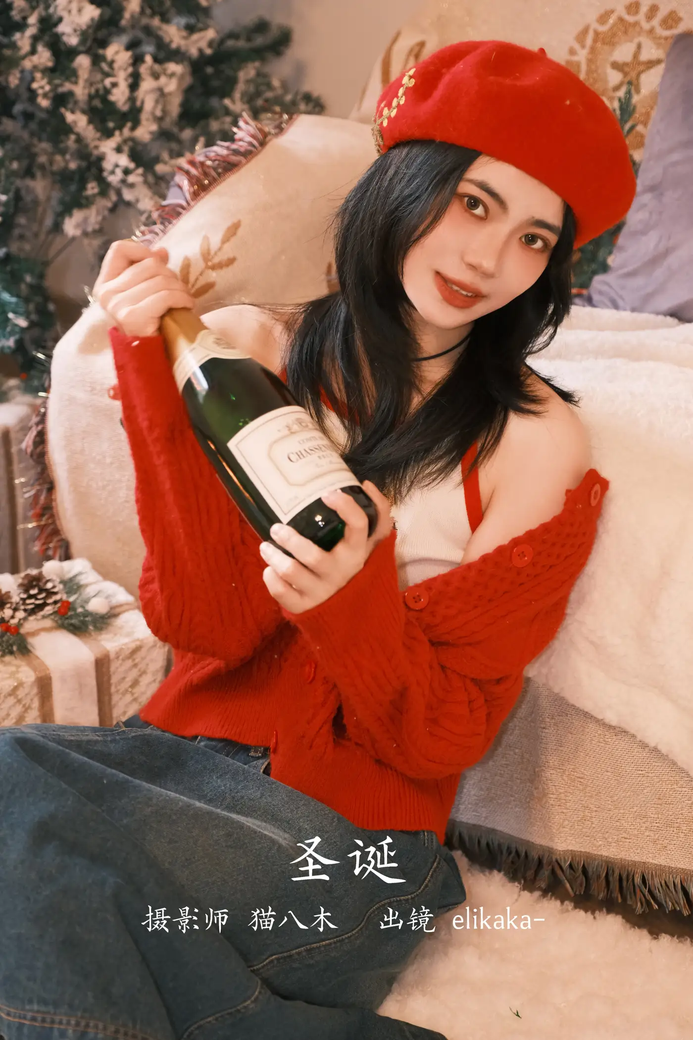 [艺图语] 2022.11.16 Vol.2452 – 圣诞 Elikaka[25P]-PicJJ