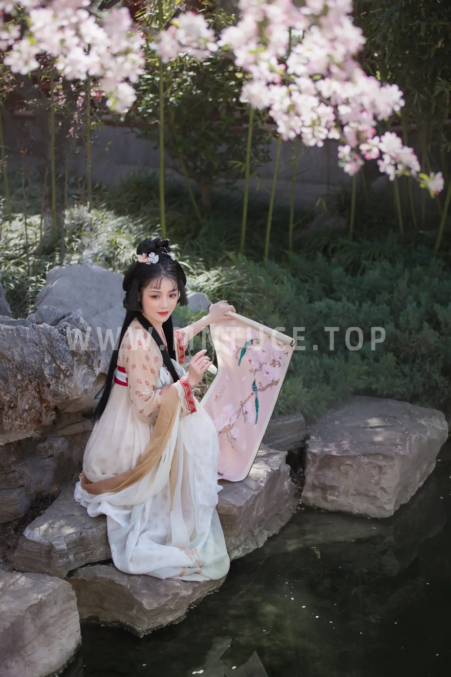 [艺图语] 2022.06.05 Vol.1085-014