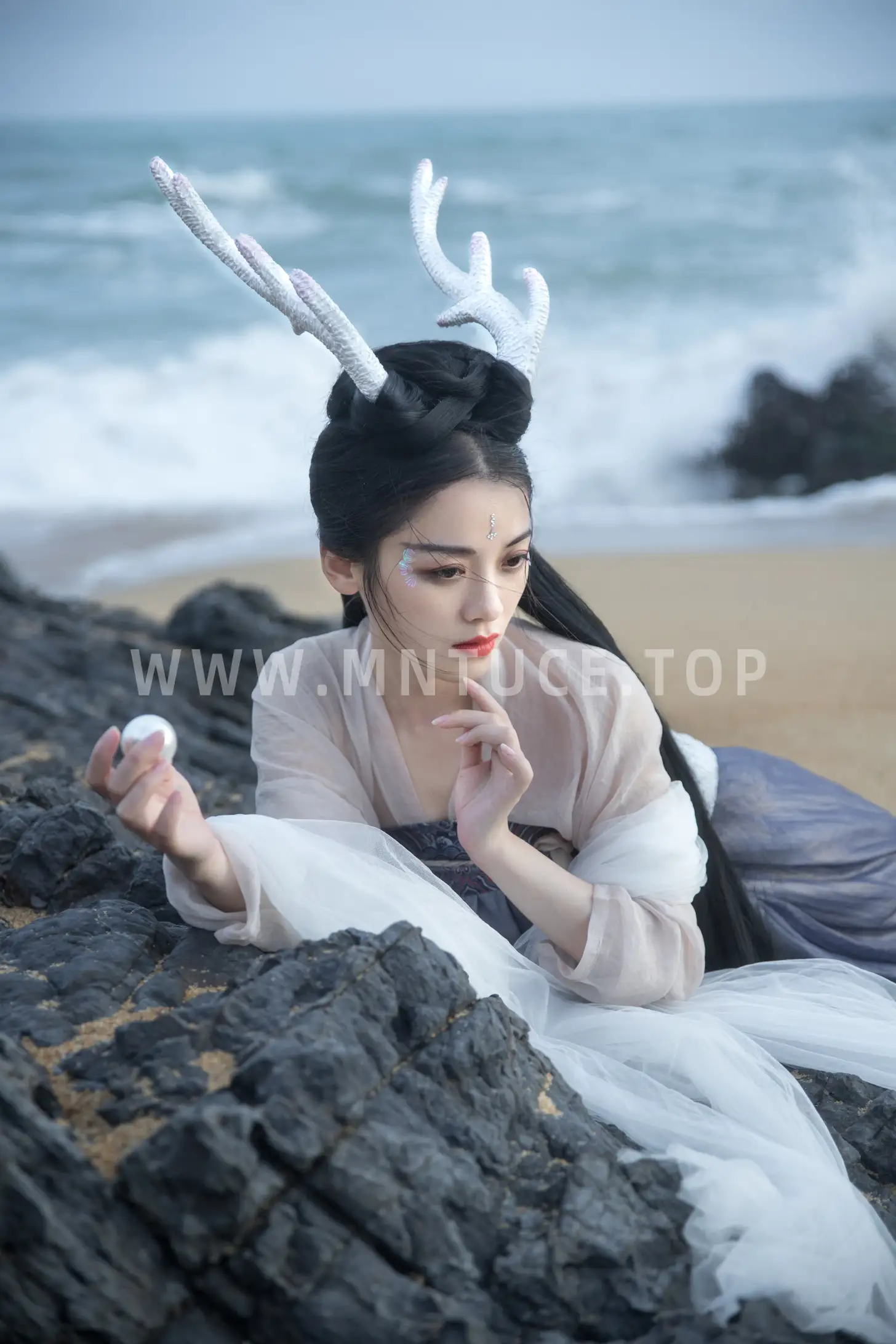 [艺图语] 2022.05.17 Vol.0909-014