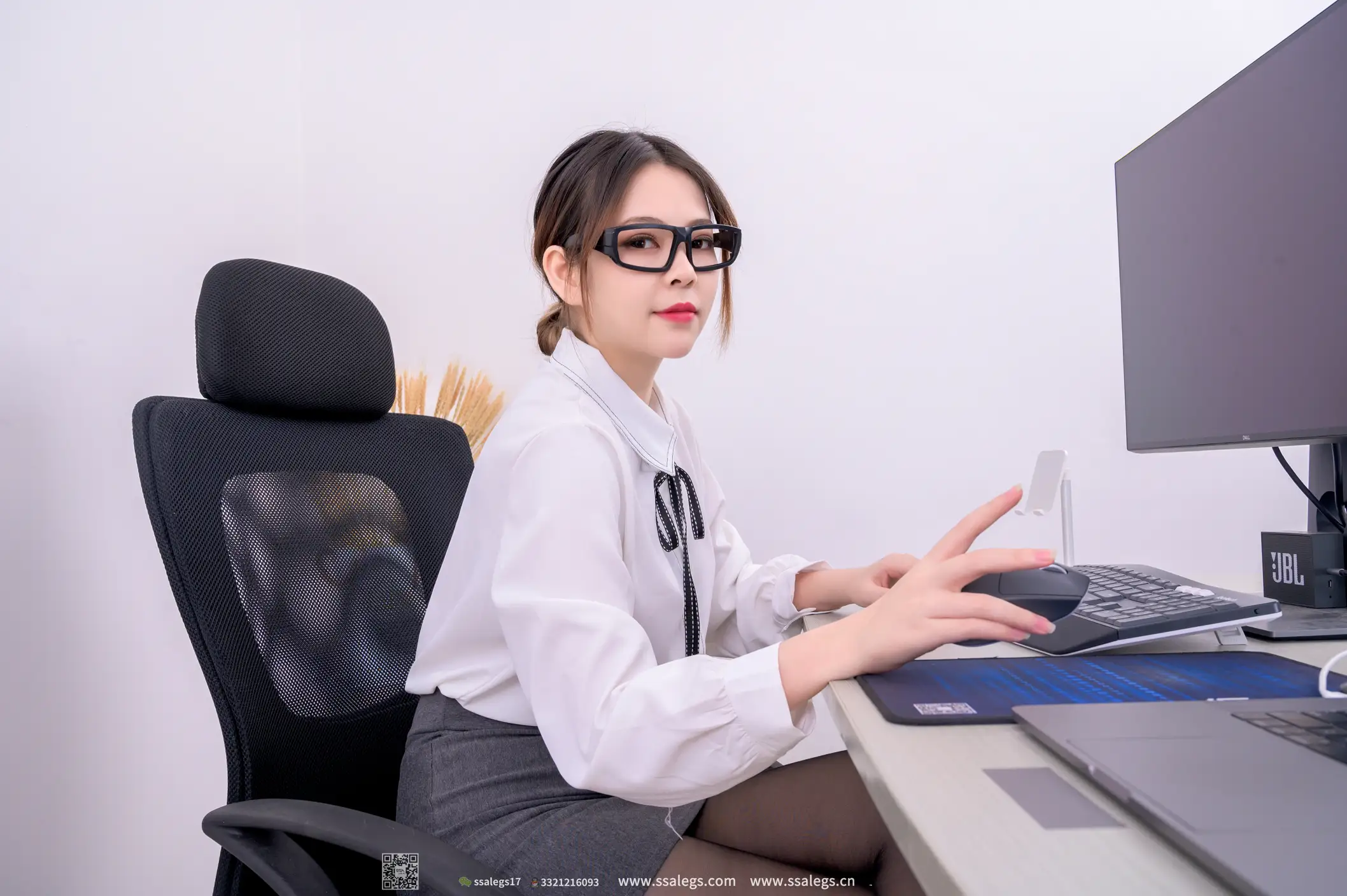 [SSA丝社] NO.463 春晓 女同事的丝袜诱惑(上)、丝社、美足#[148P]-014