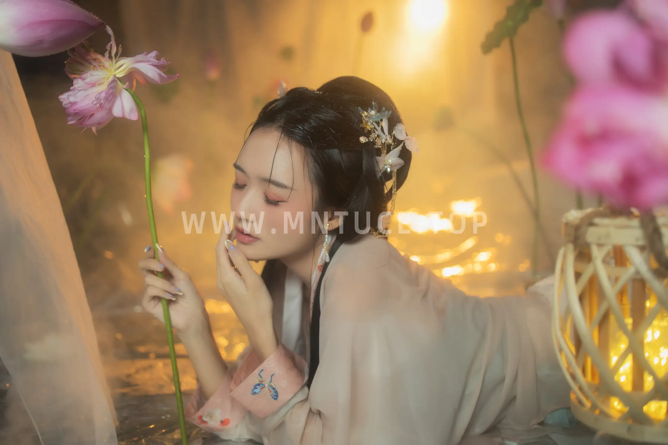 [艺图语] 2022.06.07 Vol.1110-028