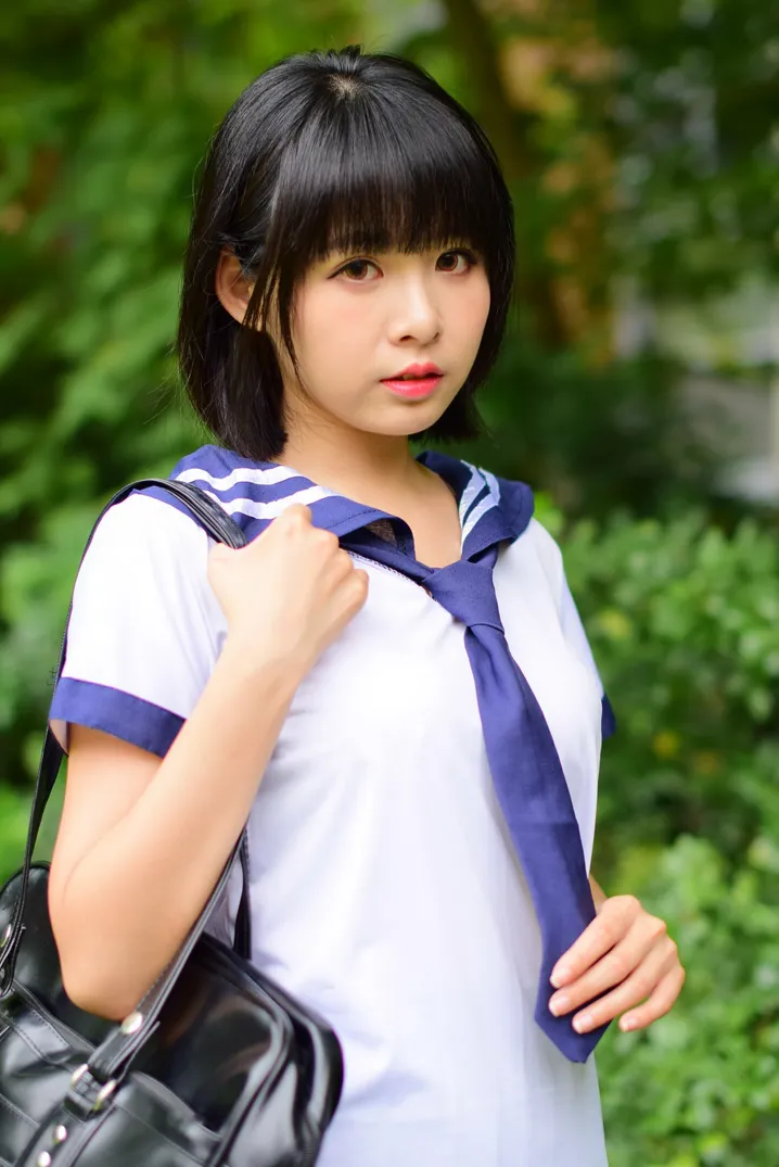 [街拍丝足] NO.171 海琳 学生制服 #街拍丝足、美足#[73P]-020