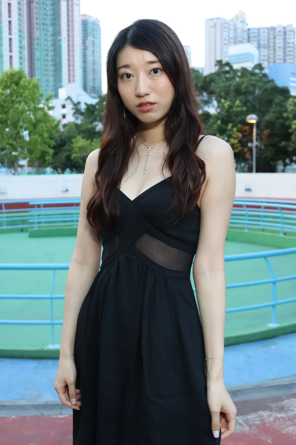 [街拍丝足] NO.106 吴小葵 公园黑色长裙 #街拍丝足、美足#[61P]-038
