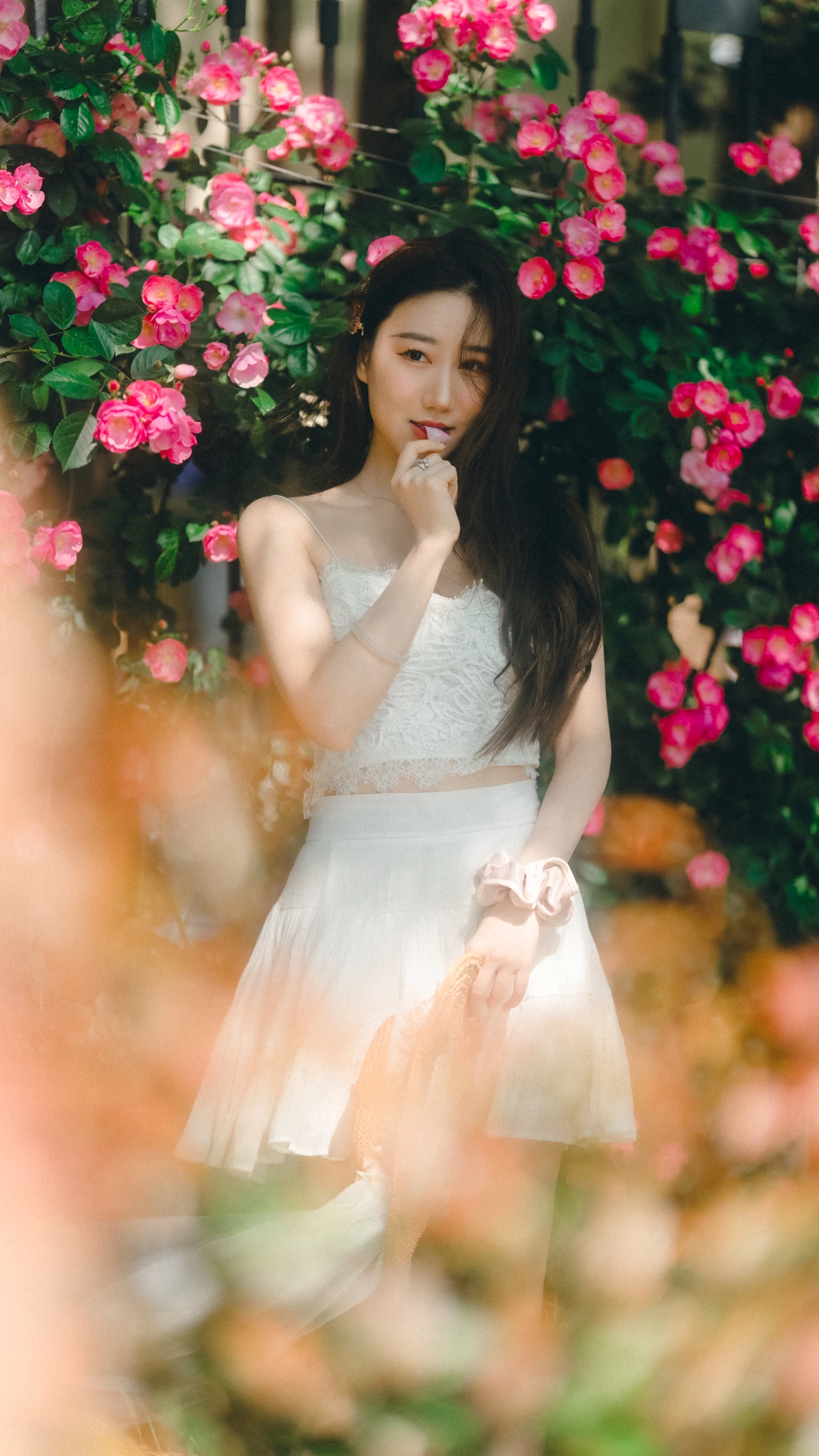 [艺图语]2023.05.20 Vol.3048 蔷薇花下#桃子#[47P]-013