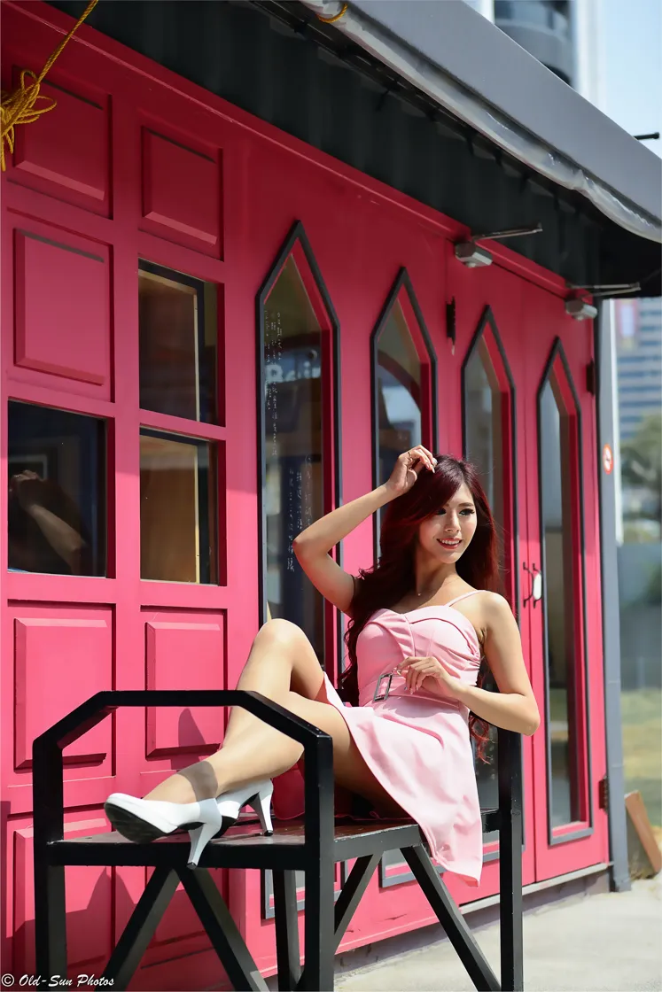 [街拍丝足] NO.155 高萱 粉色连衣短裙丝袜高跟美腿 #街拍丝足、美足#[82P]-027
