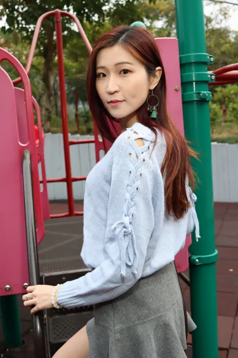 [街拍丝足] NO.011 Rita Li 性感造型外拍 #街拍丝足、美足#[75P]-040