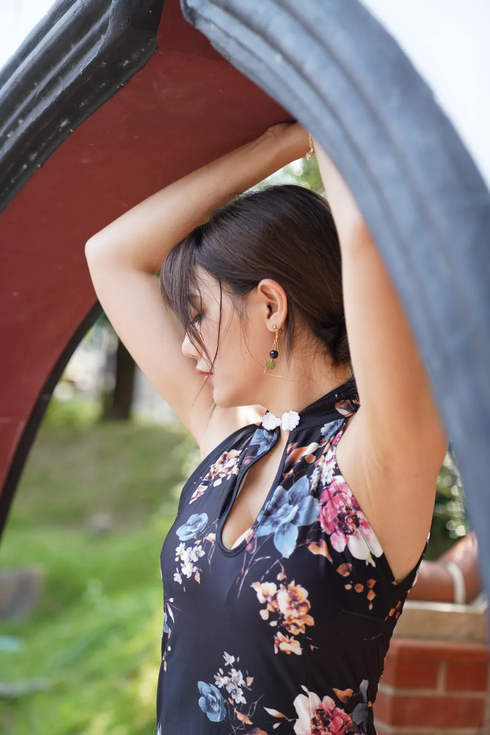 [街拍丝足] NO.104 陈葳 蓝花短旗袍高跟美腿 #街拍丝足、美足#[117P]-089
