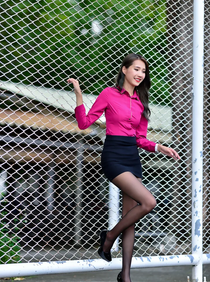 [街拍丝足] NO.199 Anita黄韵菲 OL黑丝高跟美腿 #街拍丝足、美足#[150P]-083