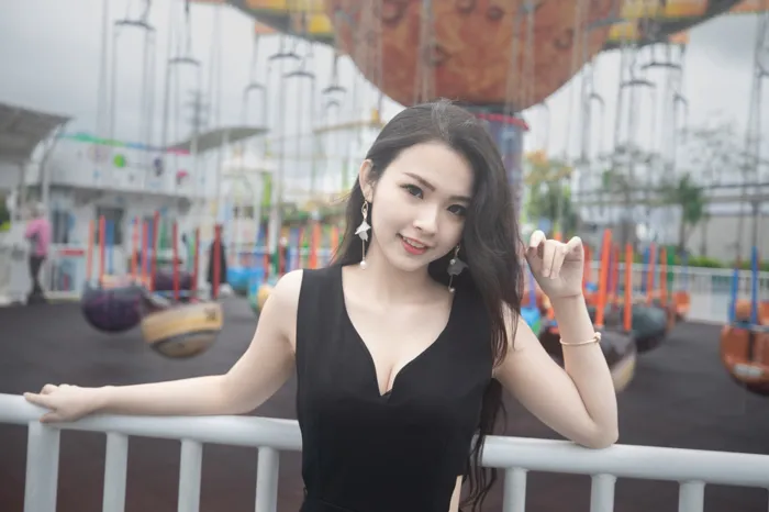 [街拍丝足] NO.062  杨宓凌 包臀裙更显性感 #街拍丝足、美足#[100P]-015