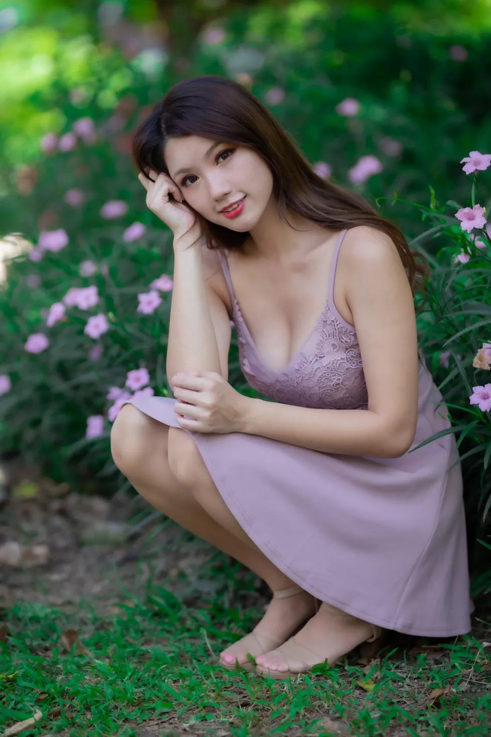 [街拍丝足] NO.195 张伦甄 吊带连衣裙丝袜凉高美腿 #街拍丝足、美足#[24P]-009