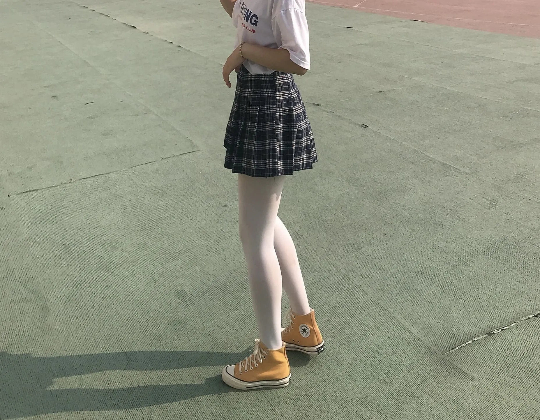 [街拍丝足] NO.007 操场散拍合集 #街拍丝足、美足#[91P]-018