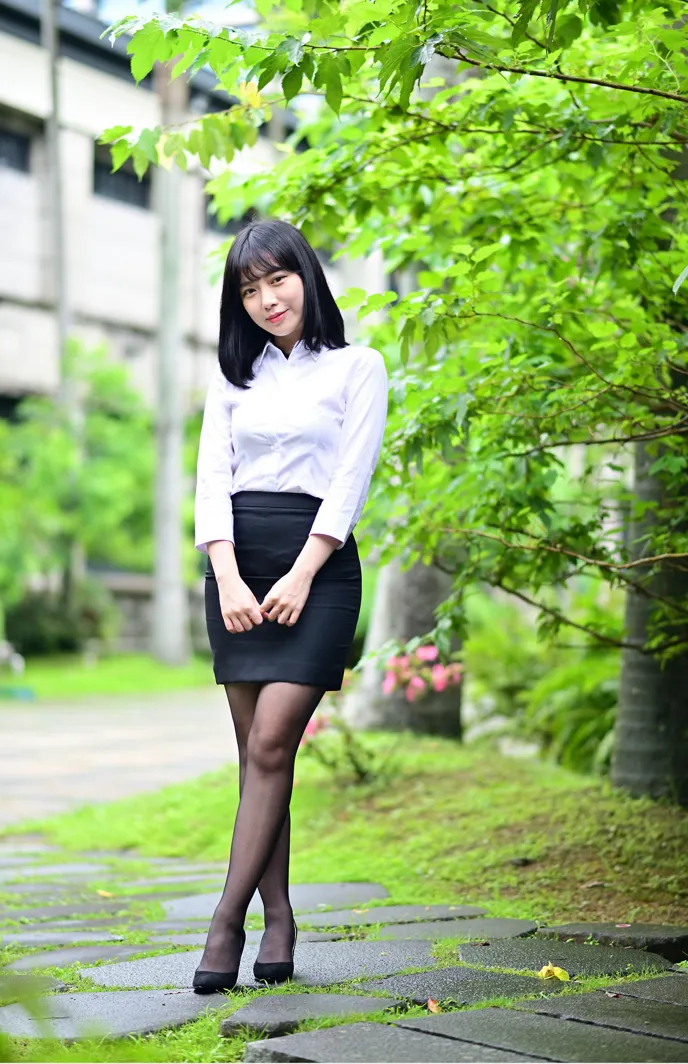 [街拍丝足] NO.147 塔塔酱 OL黑丝美腿 #街拍丝足、美足#[53P]-002