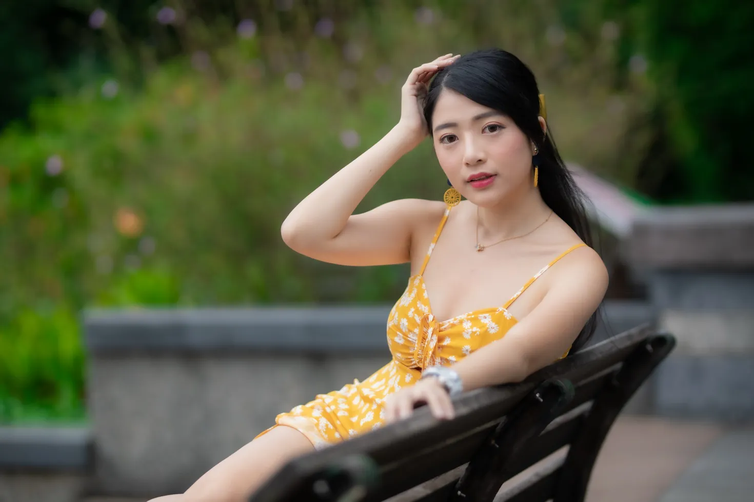 [街拍丝足] NO.170 湘芹 吊带连衣裙高跟美腿 #街拍丝足、美足#[48P]-011