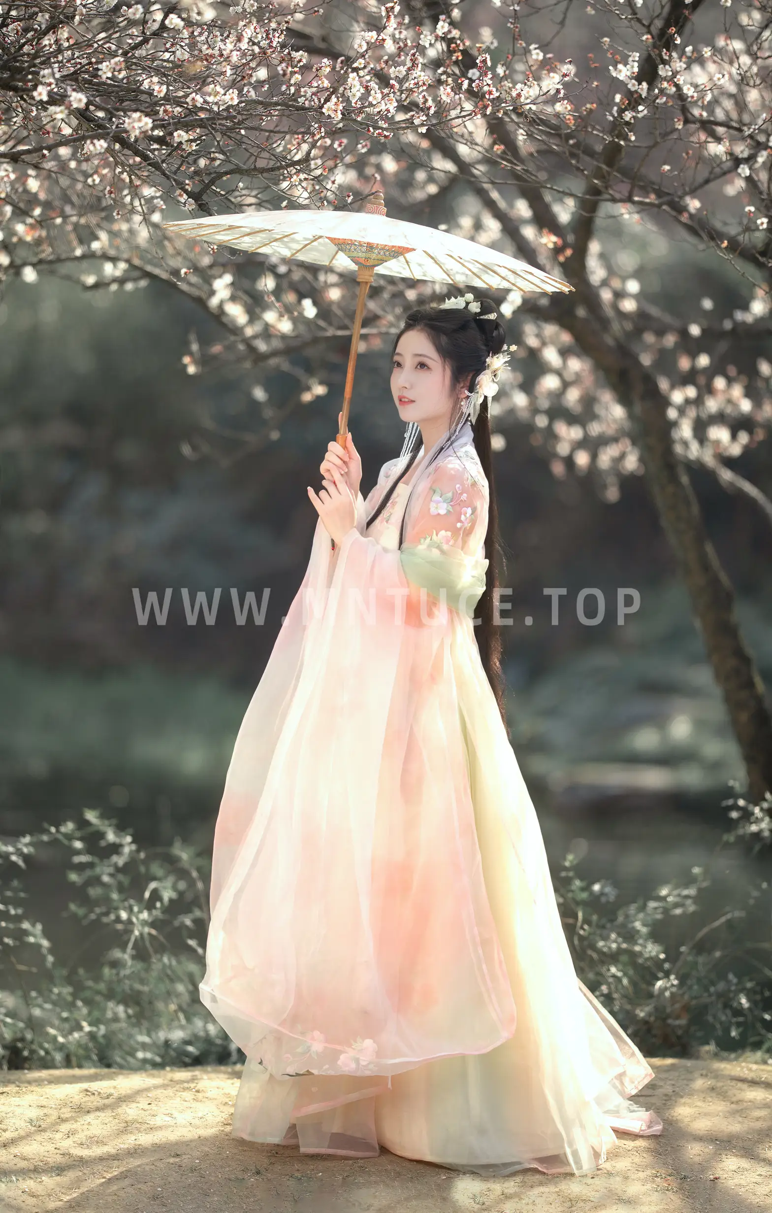 [艺图语] 2022.06.04 Vol.1075-014