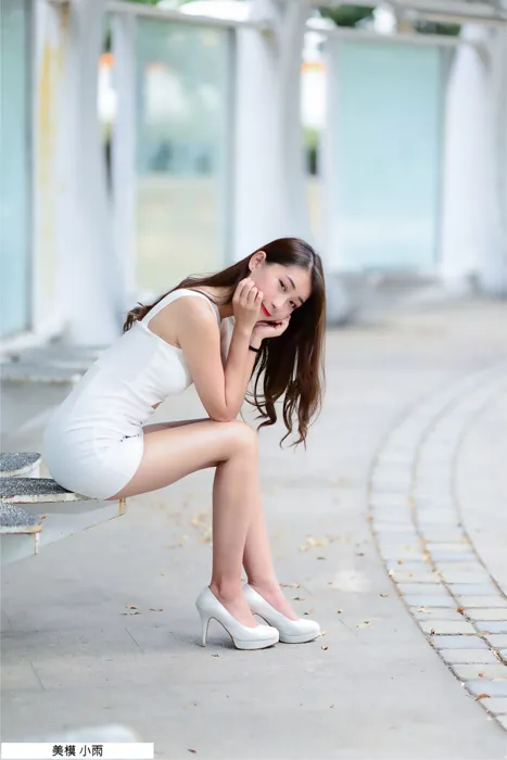 [街拍丝足] NO.096 小雨 露肩连衣短裙 高跟美腿外拍 #街拍丝足、美足#[100P]-007
