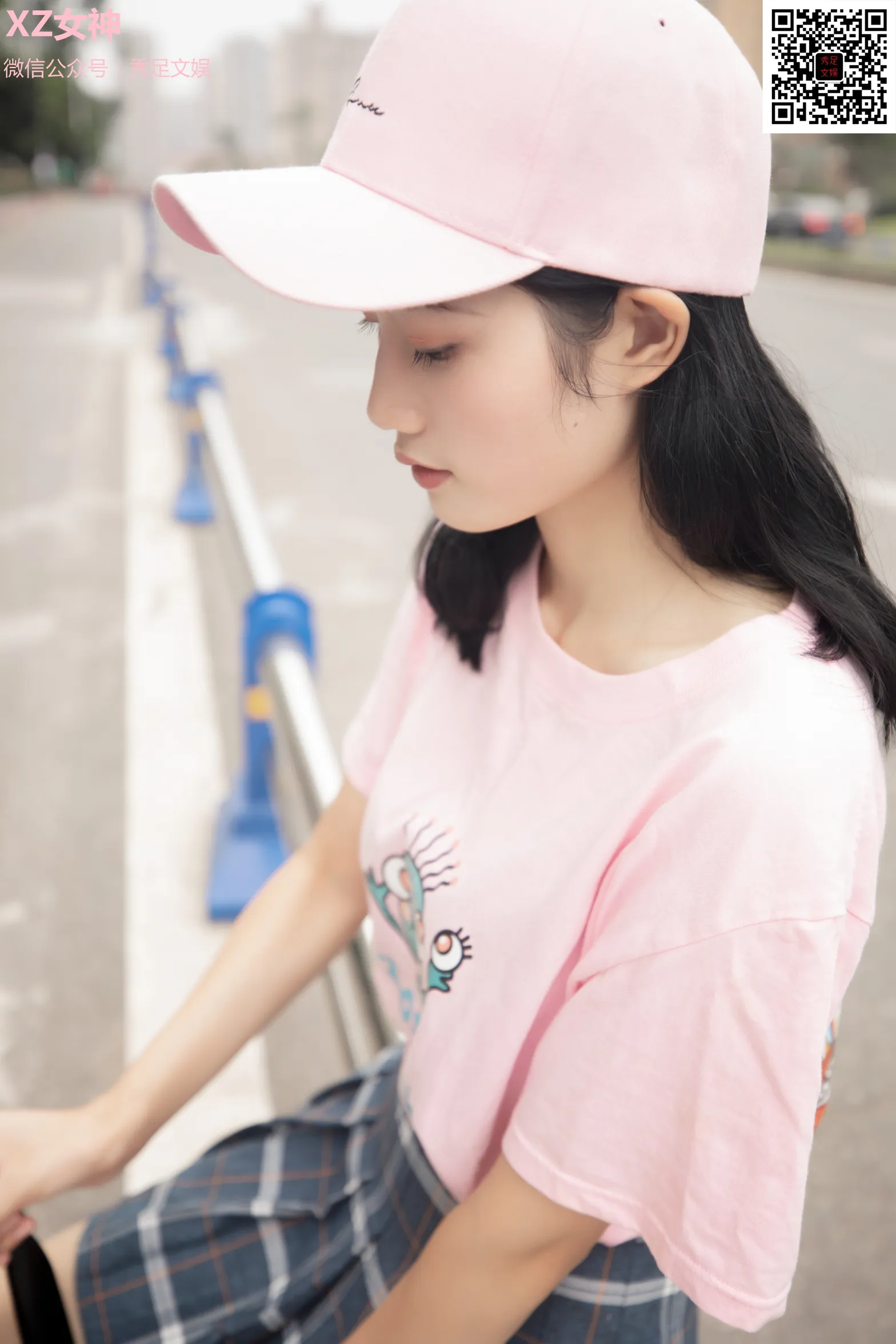 [街拍丝足] NO.006 青春无敌的百褶裙少女[60P]-PicJJ