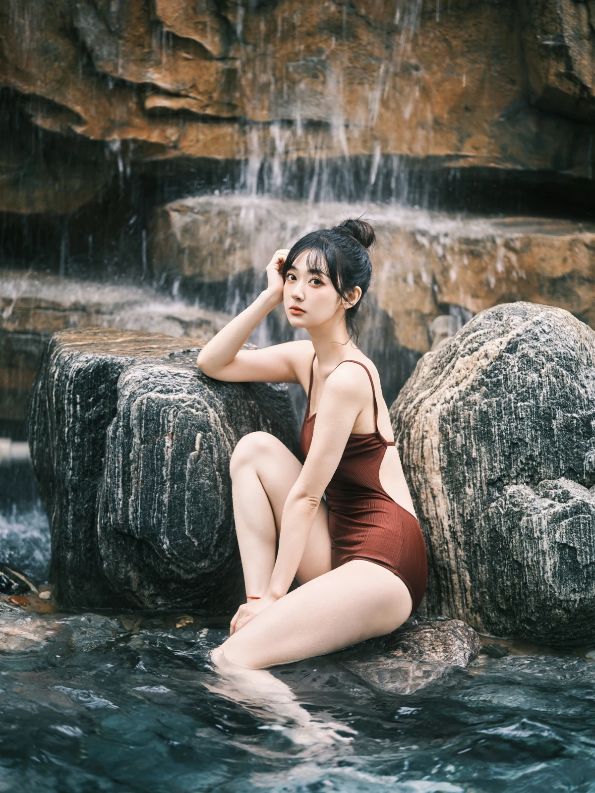 [艺图语]2023.03.09 Vol.3036 温泉红#飞鸟咕咕-#[43P]-012