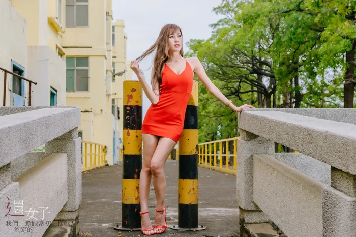 [街拍丝足] NO.047 艾比 紅連衣短裙 高跟美腿外拍 #街拍丝足、美足#[115P]-035