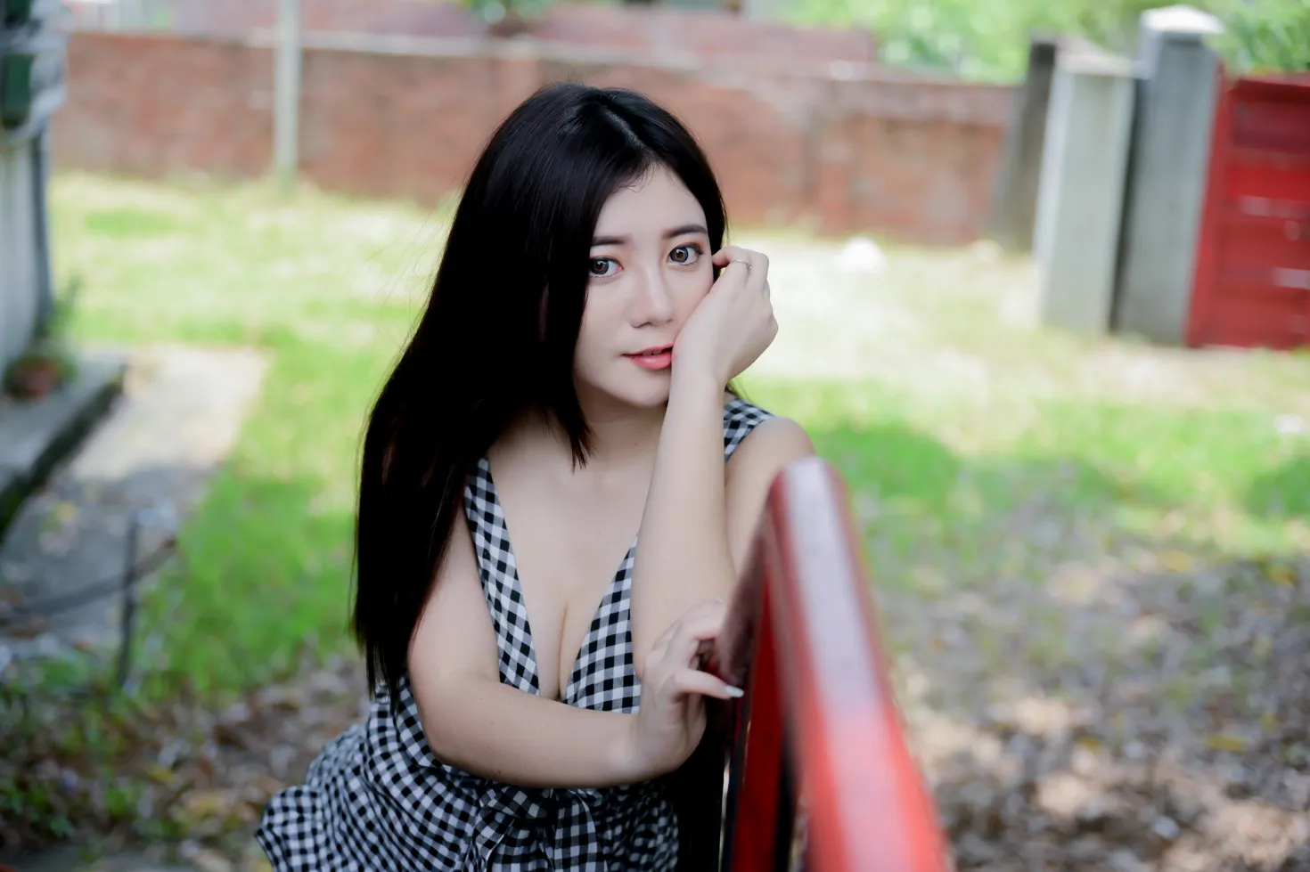 [街拍丝足] NO.214 乐乐 休闲布鞋美腿  #街拍丝足、美足#[95P]-084