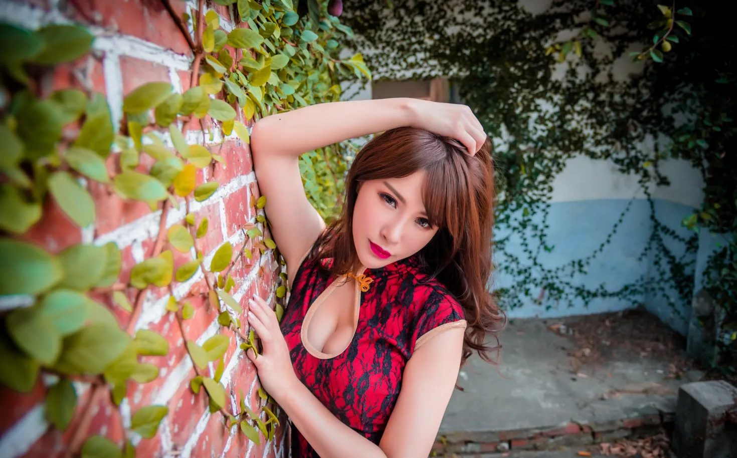 [街拍丝足] NO.177 邬育锜 红花短旗袍高跟美腿 #街拍丝足、美足#[108P]-076