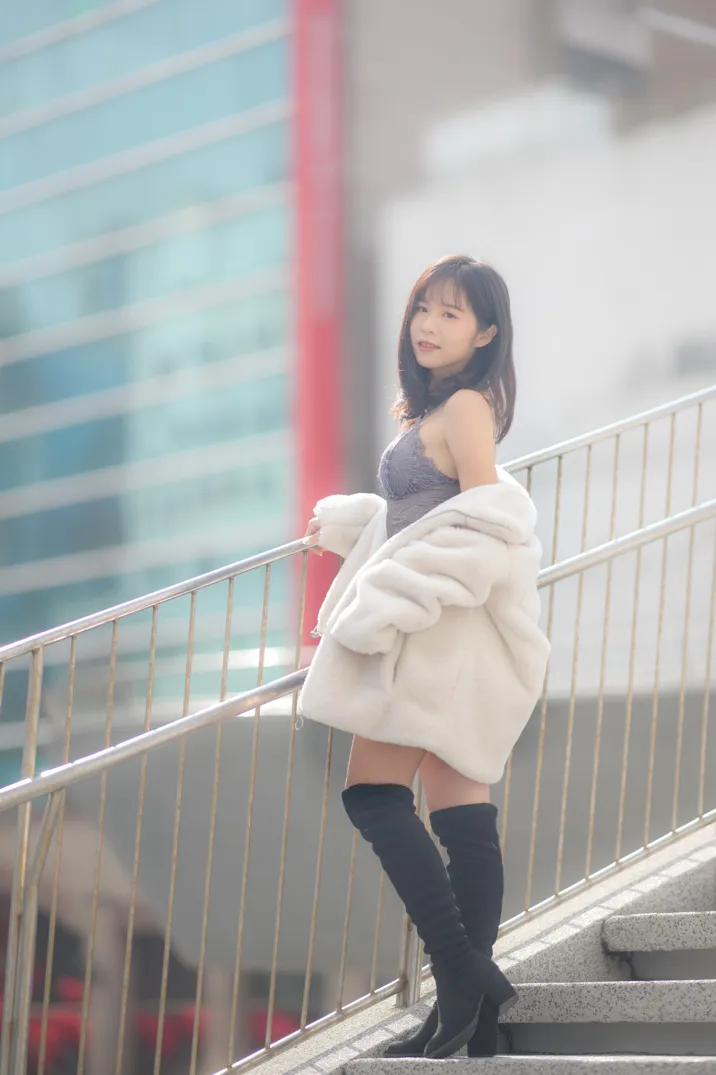 [街拍丝足] NO.215 YoYo 牛仔短裤长靴 #街拍丝足、美足#[109P]-029