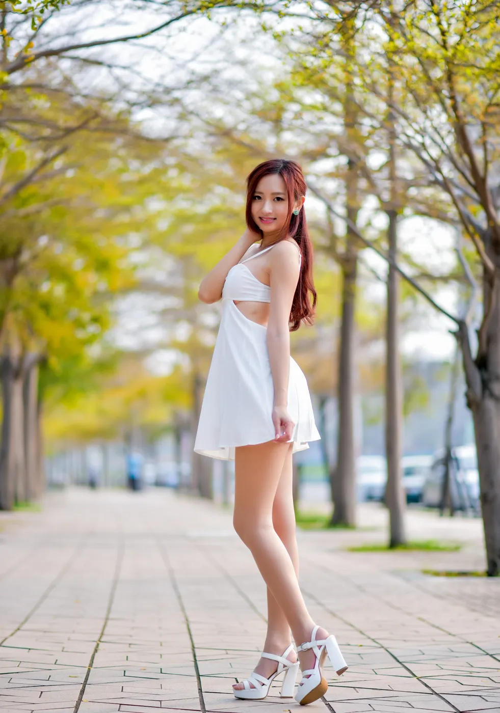[街拍丝足] NO.175 名婷 露背吊带连衣短裙丝袜凉高美腿 #街拍丝足、美足#[67P]-037
