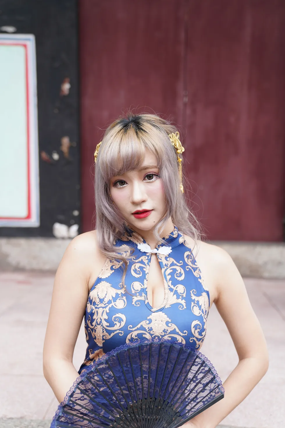 [街拍丝足] NO.149 薛凯云 蓝花短旗袍高跟美腿 #街拍丝足、美足#[125P]-046