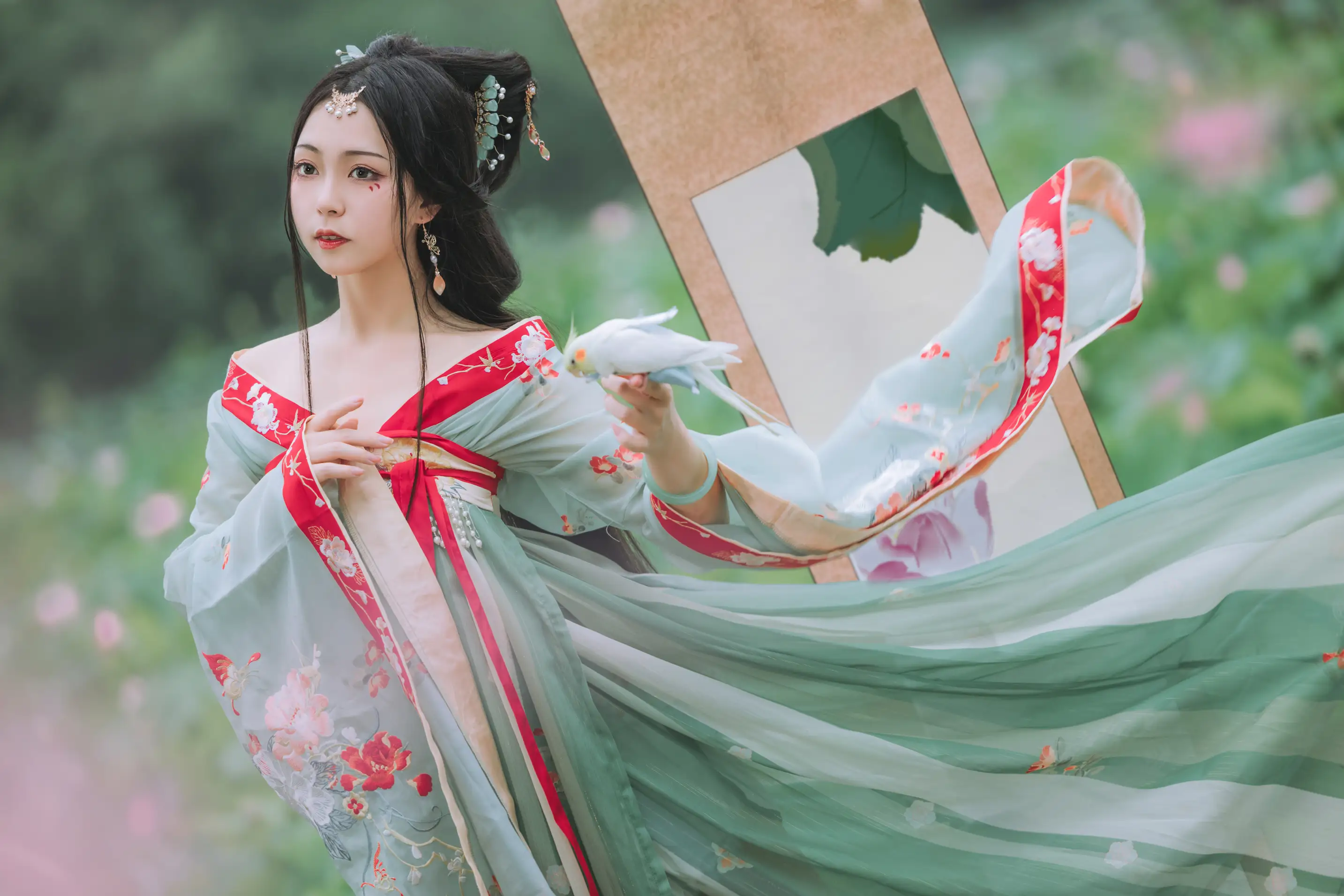 [艺图语] 2022.08.13 Vol.1692-009