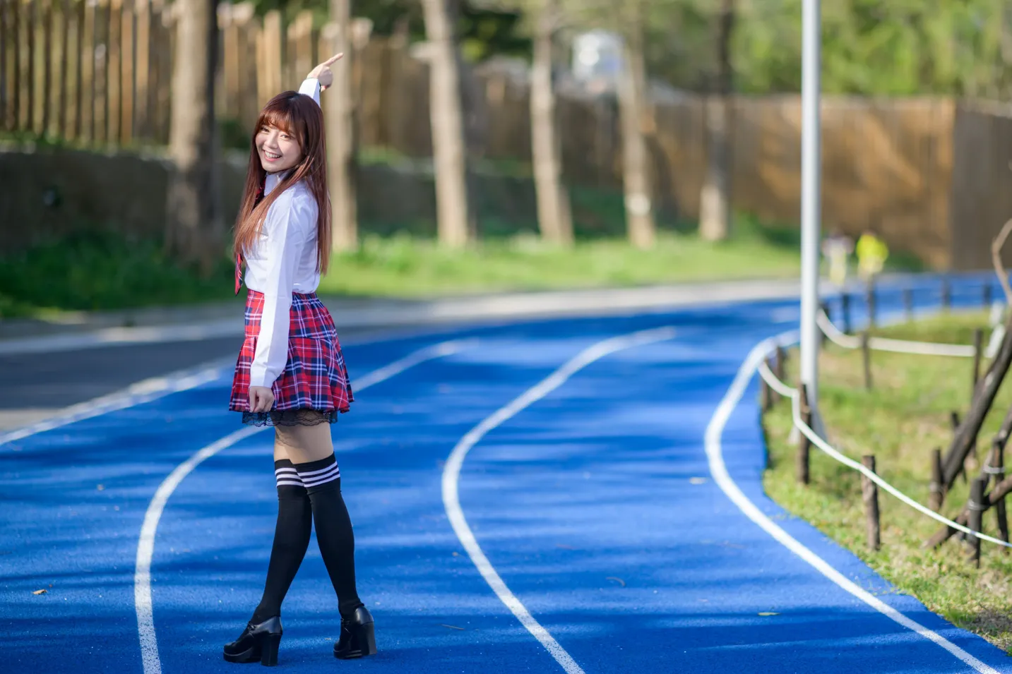 [街拍丝足] NO.233 学生制服高跟 #街拍丝足、美足#[157P]-102
