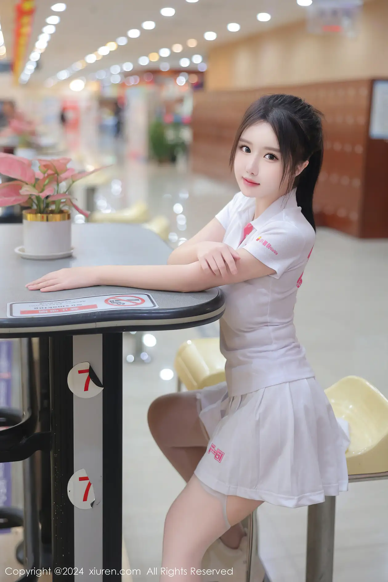 [秀人网] 2024.02.20 NO.8118 #小薯条nienie、秀人旗下、xr_8000-8499#[80P]-037