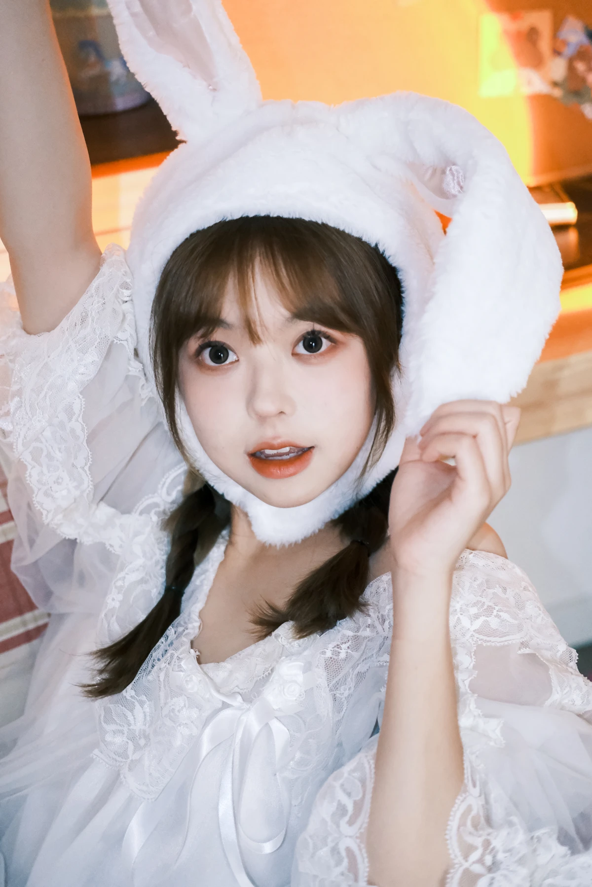 [艺图语]2023.02.10 Vol.3014 兔兔入侵计划#哈吉麻花#[25P]-004
