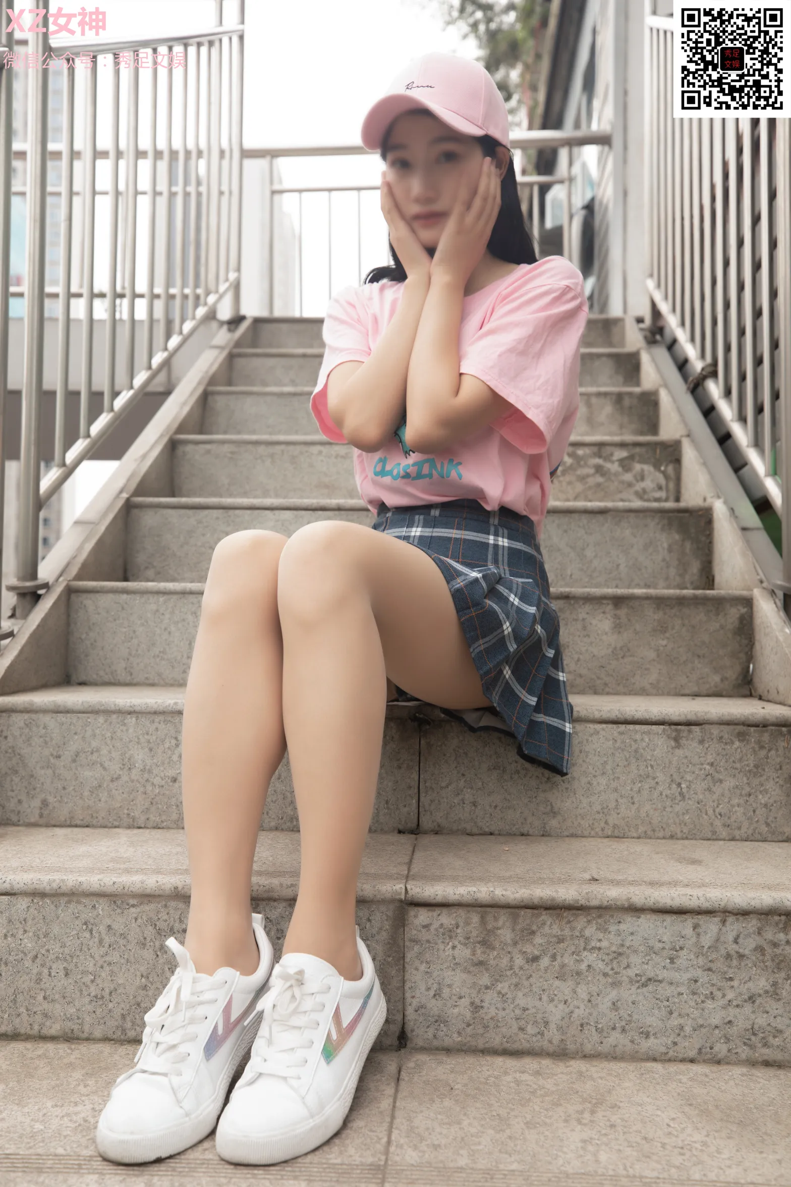[街拍丝足] NO.006 青春无敌的百褶裙少女 #街拍丝足、美足#[60P]-028
