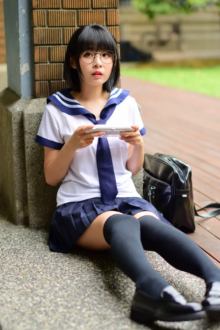 [街拍丝足] NO.171 海琳 学生制服 #街拍丝足、美足#[73P]-066