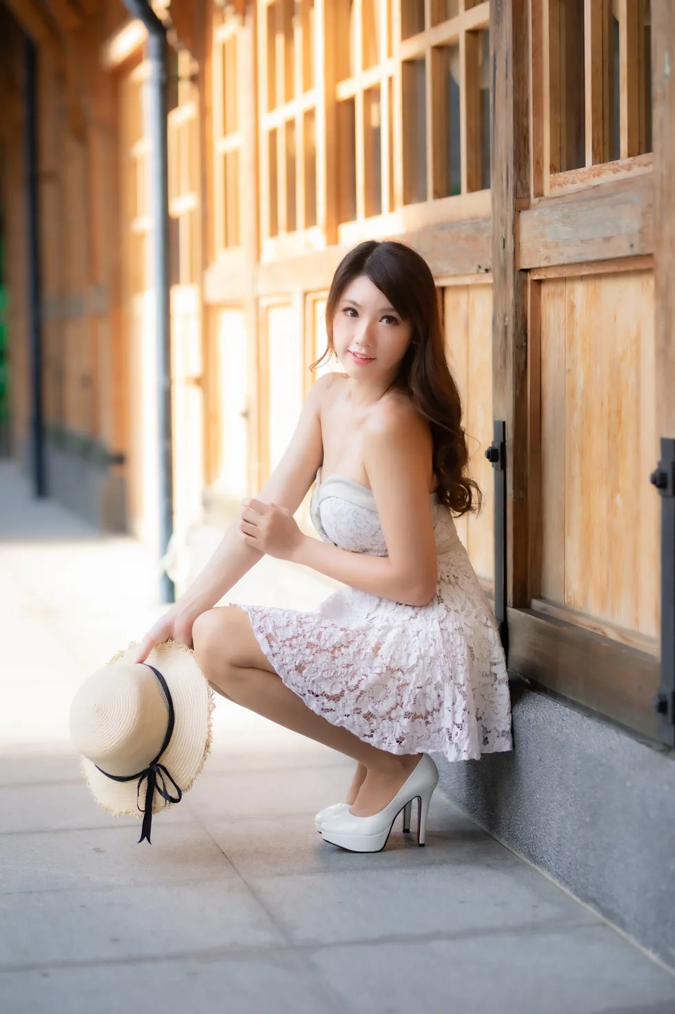 [街拍丝足] NO.183 张伦甄 露肩连衣裙丝袜高跟美腿 #街拍丝足、美足#[36P]-007