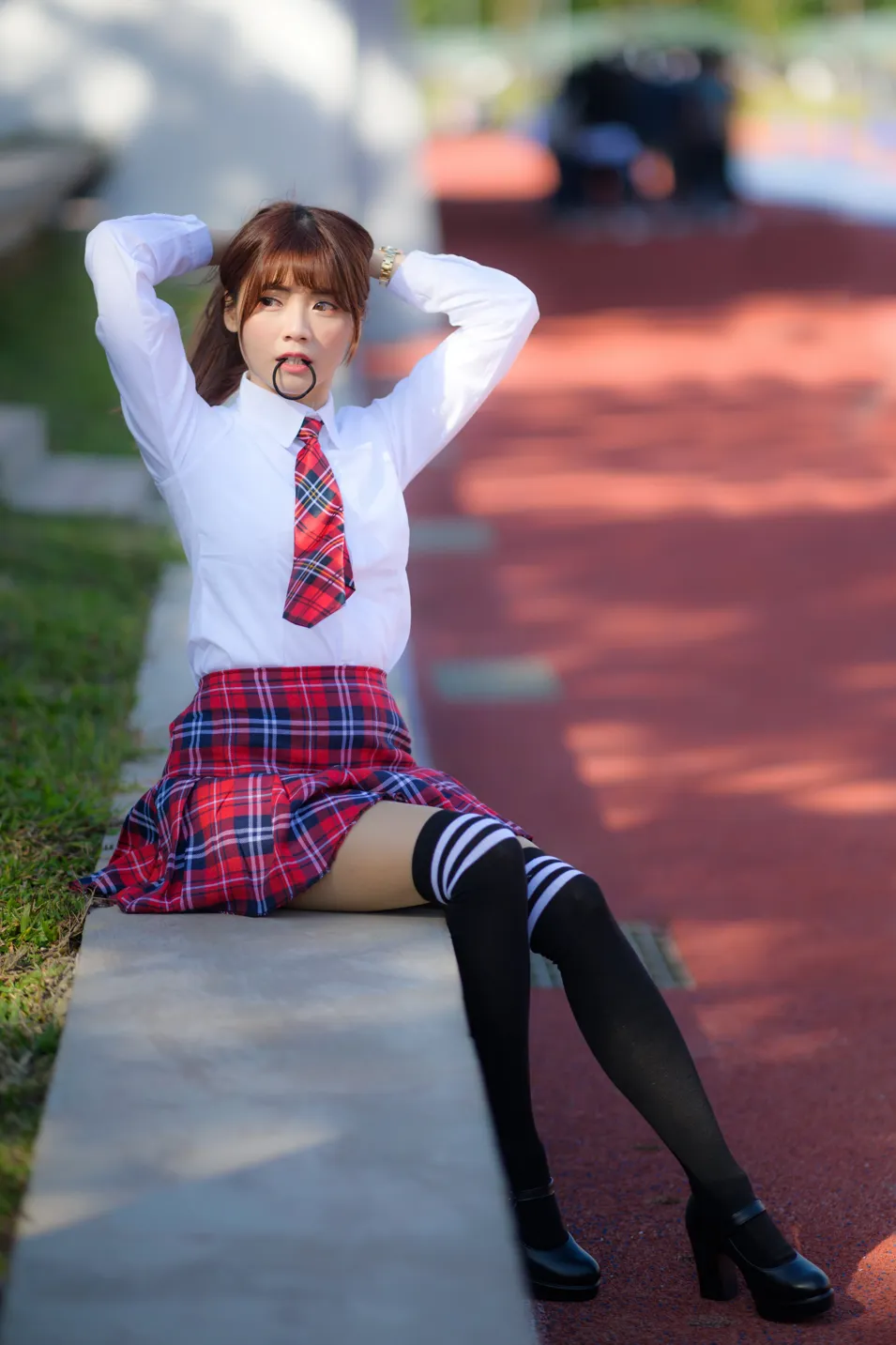 [街拍丝足] NO.233 学生制服高跟 #街拍丝足、美足#[157P]-082