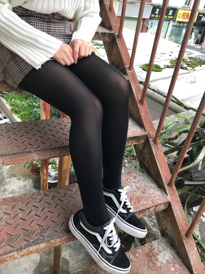 [街拍丝足] NO.007 操场散拍合集 #街拍丝足、美足#[91P]-016