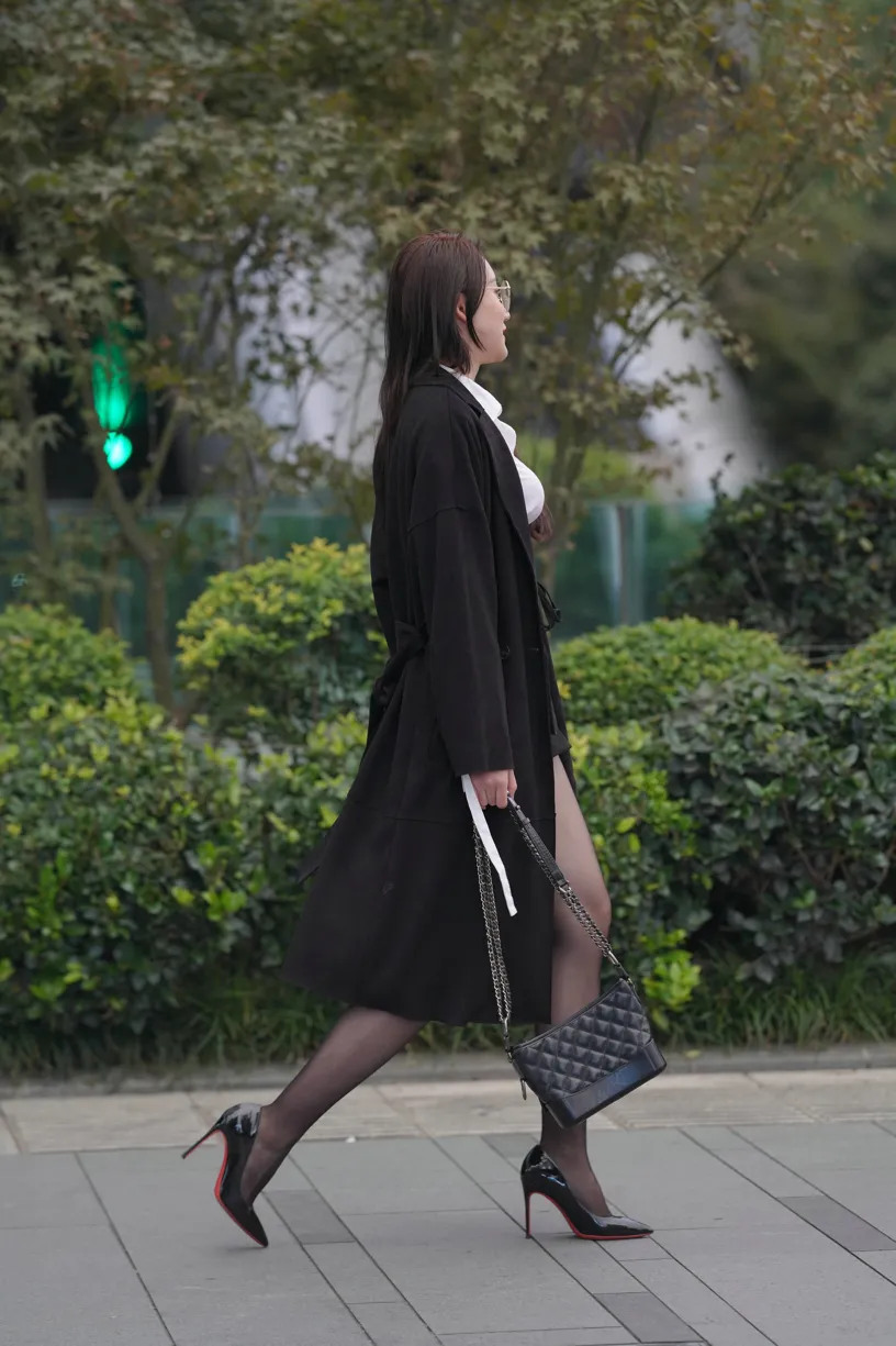 [街拍丝足] NO.160 黑丝大长腿 #街拍丝足、美足#[201P]-091