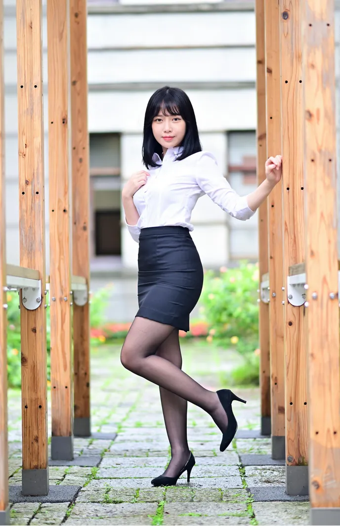 [街拍丝足] NO.147 塔塔酱 OL黑丝美腿 #街拍丝足、美足#[53P]-034