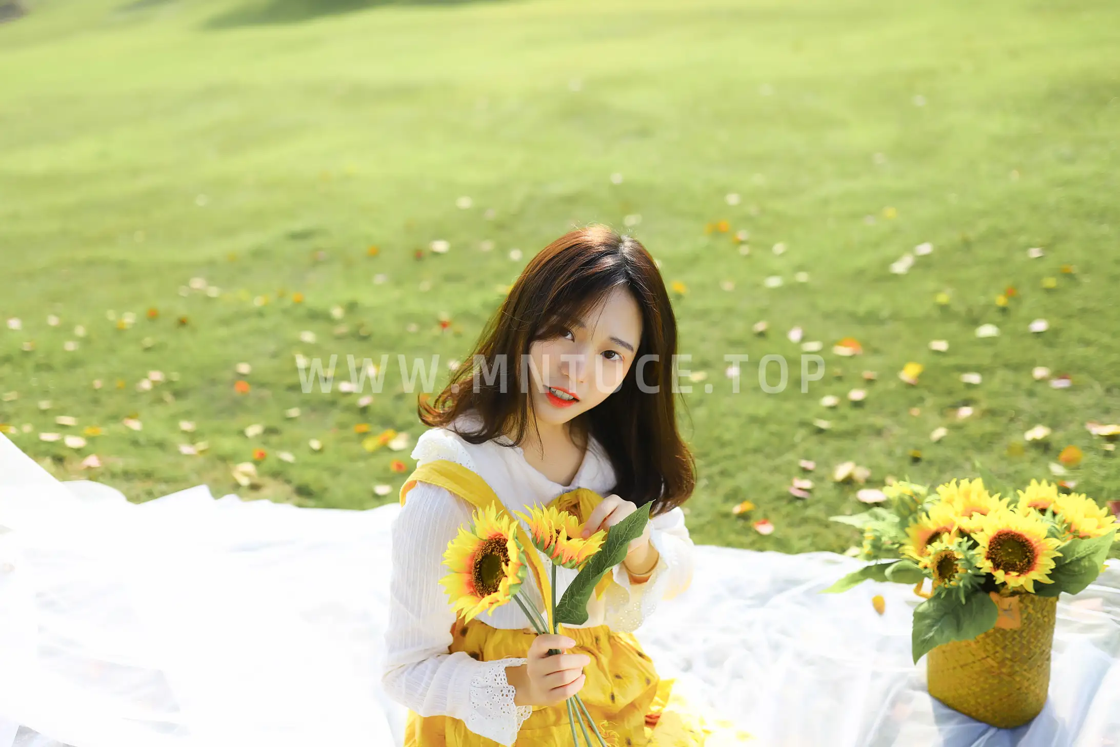 [艺图语] 2022.08.27 Vol.1804-018
