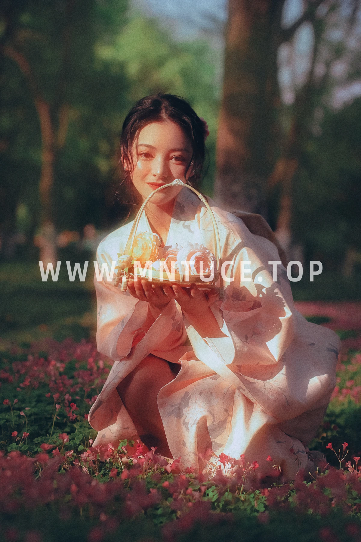 [艺图语]2022.12.16 Vol.2689-025