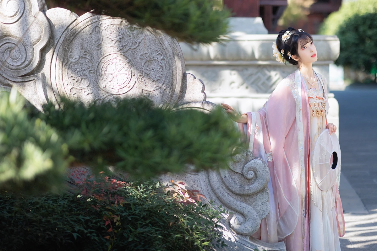 [艺图语]2023.02.10 Vol.3011 红豆相思#一只阿梦崽#[49P]-004