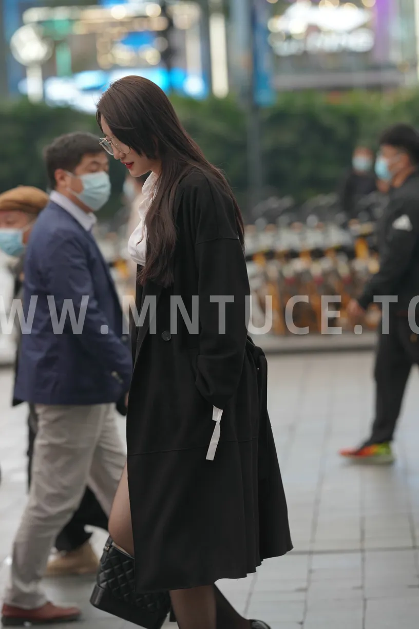 [街拍丝足] NO.160 黑丝大长腿 #街拍丝足、美足#[201P]-075