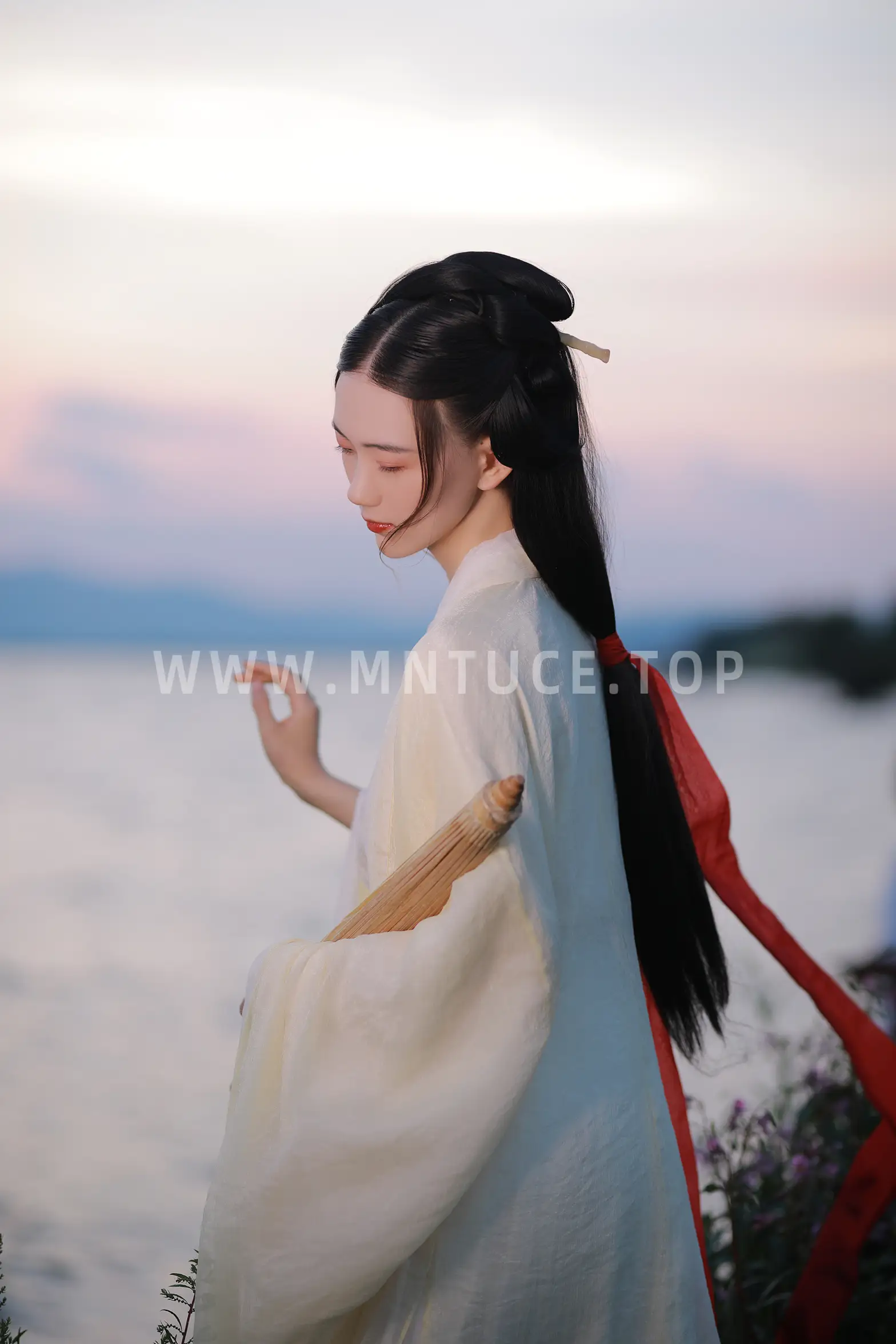 [艺图语] 2022.08.24 Vol.1781-018