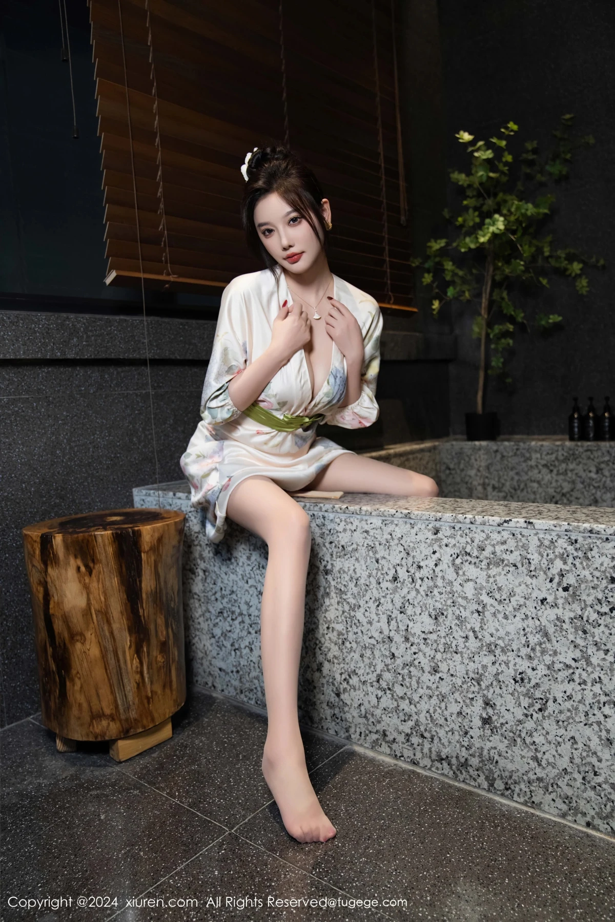 [秀人网] 2024.11.19 No.9470 杨晨晨Yome、秀人旗下#[99P]-056