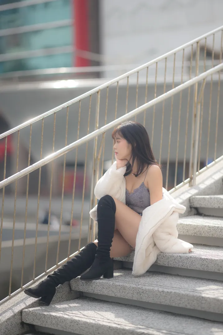 [街拍丝足] NO.215 YoYo 牛仔短裤长靴 #街拍丝足、美足#[109P]-047