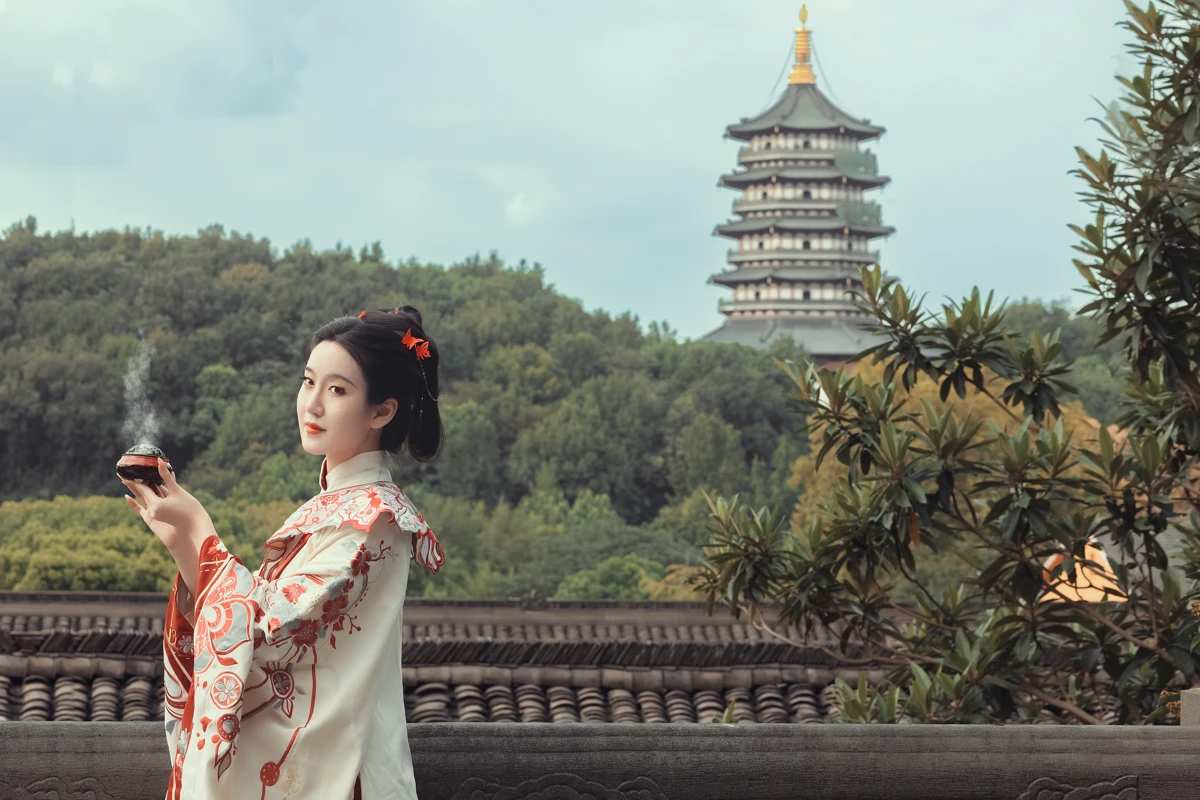 [艺图语]2023.01.16 Vol.2926 秋游净慈#甘乐喵喵喵#[28P]-009